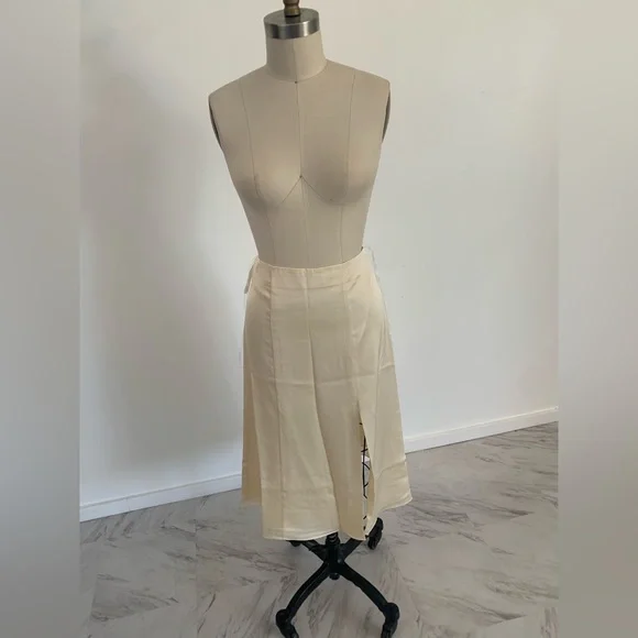 Fame and Partners- light nude midi skirt size 2 - Picture 2 of 5